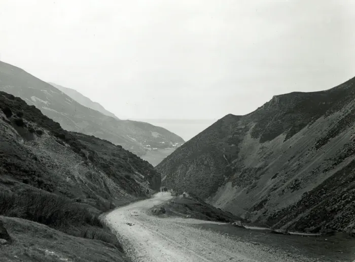 Framed Print : Synchnant Pass, Conwy, North Wales Framed Print : Synchnant Pass, Conwy, North Wales