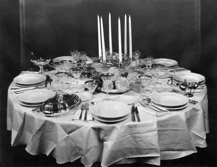 Framed Print : TABLE FOR EIGHT Framed Print : TABLE FOR EIGHT