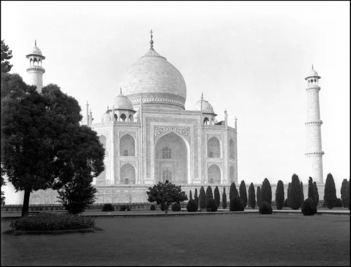 Framed Print : The Taj Mahal, India Framed Print : The Taj Mahal, India