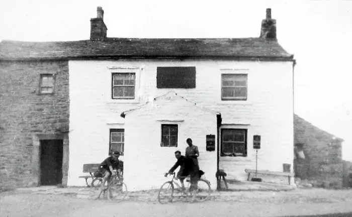 Framed Print : Tan Hill Inn, possibly 1930s Framed Print : Tan Hill Inn, possibly 1930s