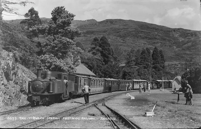 Framed Print : Tan-y-Bwlch Station, Festiniog Railway Framed Print : Tan-y-Bwlch Station, Festiniog Railway