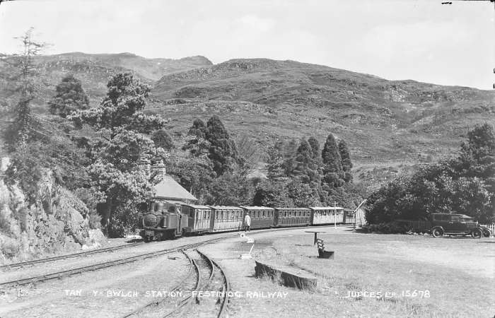 Framed Print : Tan-y-Bwlch Station, Festiniog Railway