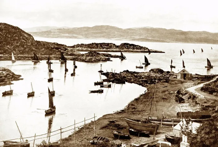 Framed Print : Tarbert Harbour, early 1900s Framed Print : Tarbert Harbour, early 1900s