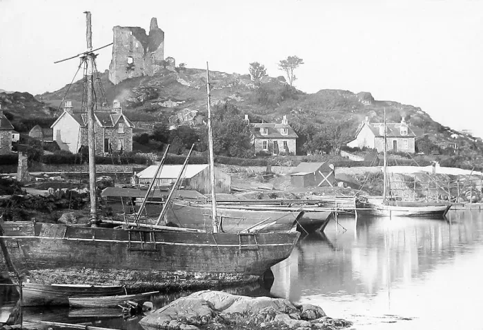 Framed Print : Tarbert, Loch Fyne Framed Print : Tarbert, Loch Fyne