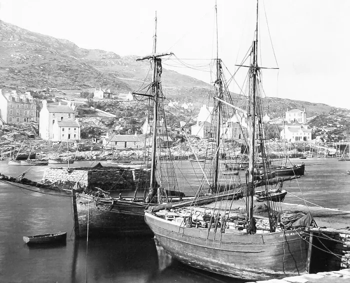 Framed Print : Tarbert Lock Fyne Victorian period Framed Print : Tarbert Lock Fyne Victorian period