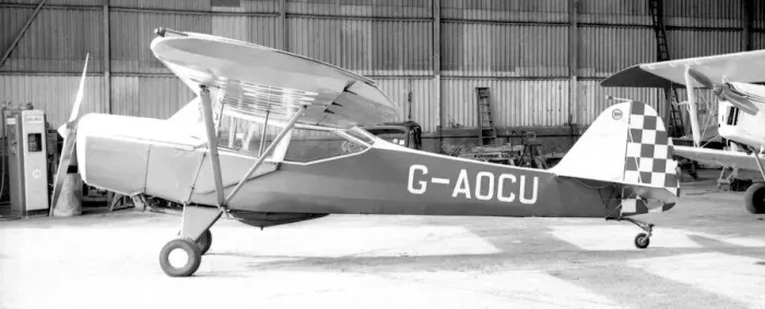 Framed Print : Taylorcraft Auster 5 G-AOCU Framed Print : Taylorcraft Auster 5 G-AOCU
