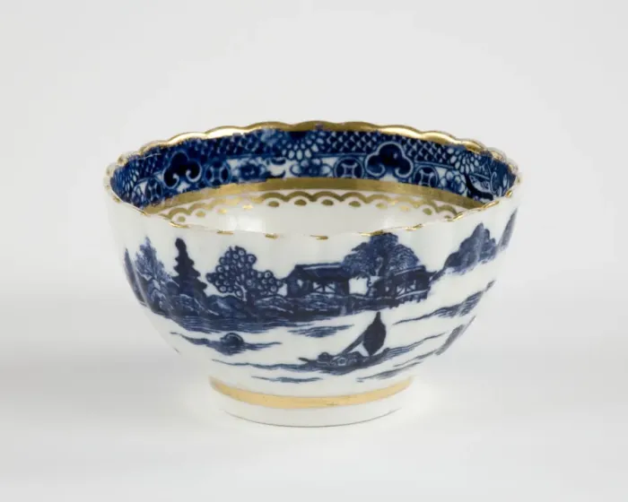 Framed Print : Tea bowl made from porcelain, transfer-printed in underglaze blue with Framed Print : Tea bowl made from porcelain, transfer-printed in underglaze blue with