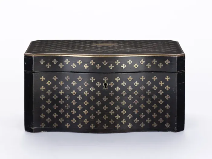 Framed Print : Tea caddy made from ebonised wood inlaid with brass quatrefoils, lined with tulipwood Framed Print : Tea caddy made from ebonised wood inlaid with brass quatrefoils, lined with tulipwood