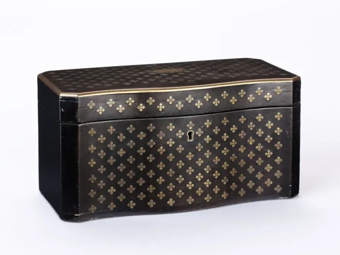 Framed Print : Tea caddy made from ebonised wood inlaid with brass quatrefoils, lined with tulipwood Framed Print : Tea caddy made from ebonised wood inlaid with brass quatrefoils, lined with tulipwood