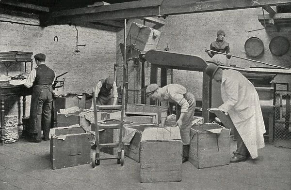 Tea merchants cutting and mixing machine, London