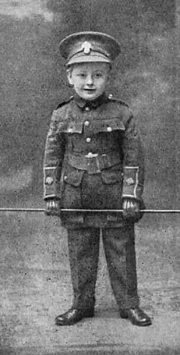 Framed Print : Teddy Benson in uniform, a young recruiting officer, WW1 Framed Print : Teddy Benson in uniform, a young recruiting officer, WW1