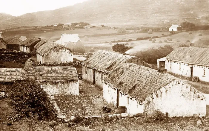 Framed Print : Teelin village, Donegal, Ireland Framed Print : Teelin village, Donegal, Ireland