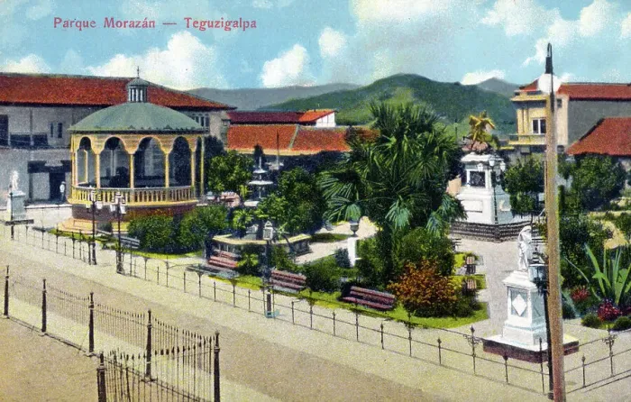 Framed Print : Tegucigalpa Central Park - Tegucigalpa, Honduras Framed Print : Tegucigalpa Central Park - Tegucigalpa, Honduras