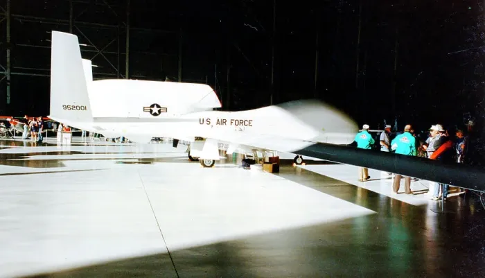 Framed Print : Teledyne Ryan YRQ-4A Block 10 Global Hawk (Tier II Plus) 95-2001 (msn UAV-1) Date: circa 2000 Framed Print : Teledyne Ryan YRQ-4A Block 10 Global Hawk (Tier II Plus) 95-2001 (msn UAV-1) Date: circa 2000