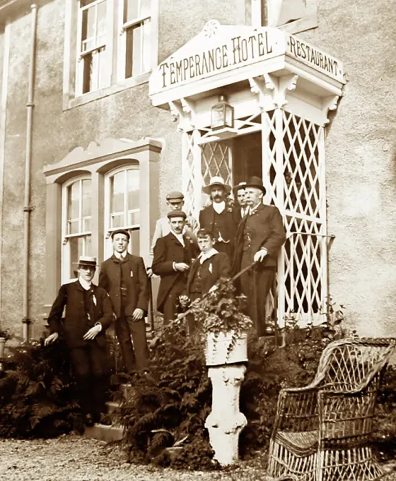 Framed Print : A Temperance hotel, England, early 1900s Framed Print : A Temperance hotel, England, early 1900s