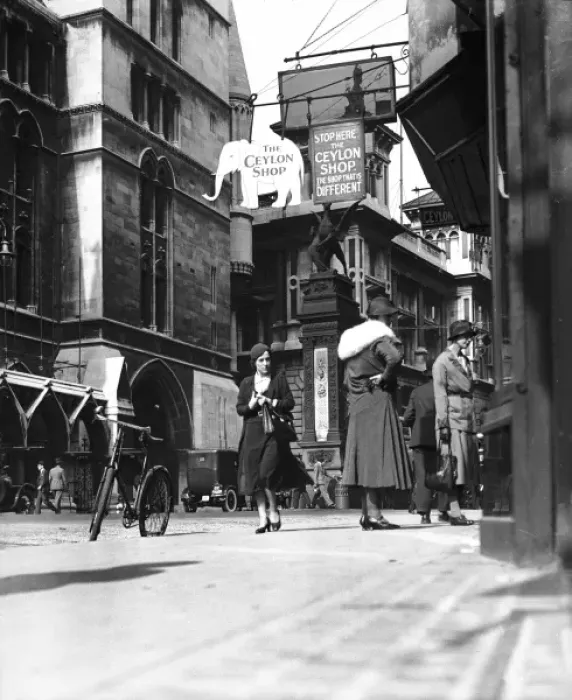 Framed Print : Temple Bar 1930S Framed Print : Temple Bar 1930S
