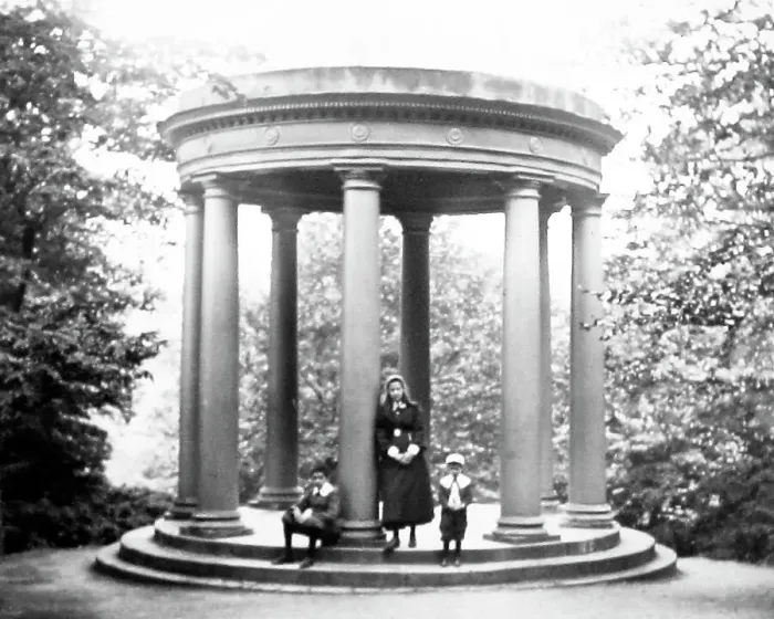 Framed Print : Temple of Fame, Studley Royal Park Framed Print : Temple of Fame, Studley Royal Park
