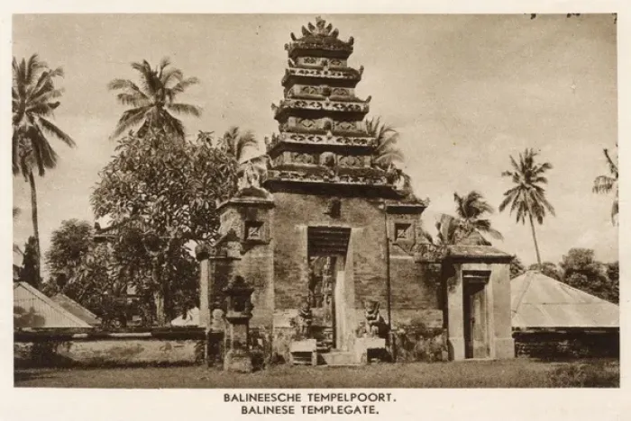 Framed Print : Temple gate in Bali, Indonesia Framed Print : Temple gate in Bali, Indonesia