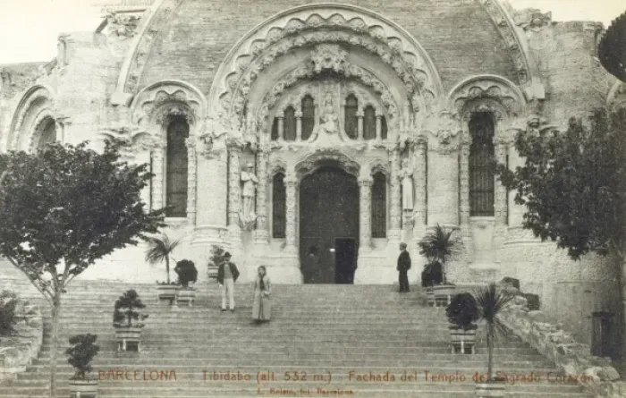 Framed Print : Temple de Sagrat Cor - Barcelona Framed Print : Temple de Sagrat Cor - Barcelona