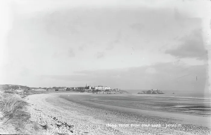 Framed Print : Tenby from Golf Links Framed Print : Tenby from Golf Links