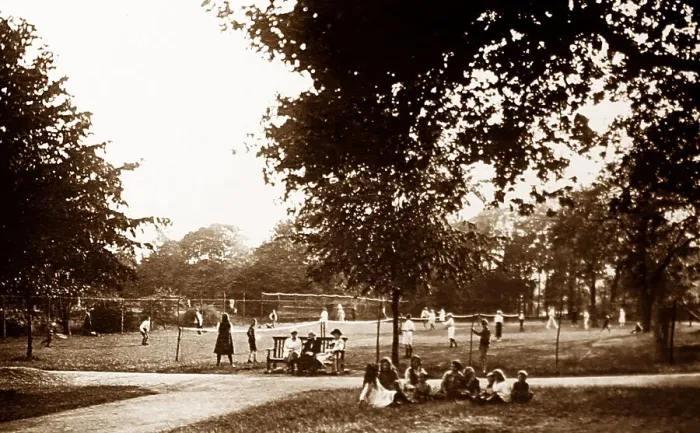 Framed Print : Tennis courts, Bournville Village in the 1920s Framed Print : Tennis courts, Bournville Village in the 1920s