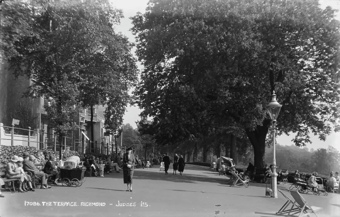 Framed Print : The Terrace, Richmond Framed Print : The Terrace, Richmond