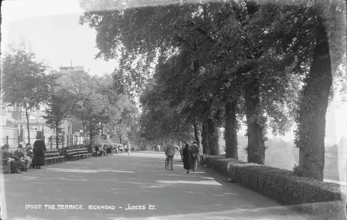 Framed Print : The Terrace, Richmond Framed Print : The Terrace, Richmond