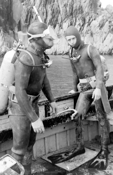 Framed Print : Tessyman family, seaweed farmers, Dartmouth, Devon Framed Print : Tessyman family, seaweed farmers, Dartmouth, Devon