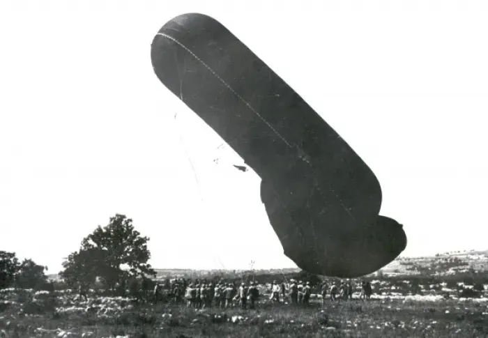 Framed Print : Tethered Austrian balloon on Isonzo front, WW1 Framed Print : Tethered Austrian balloon on Isonzo front, WW1