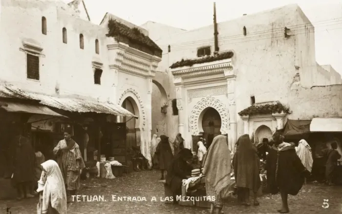 Framed Print : Tetuan, Morocco - Entrance to the Mosque Framed Print : Tetuan, Morocco - Entrance to the Mosque