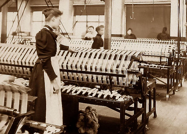 Textile workers early 1900s
