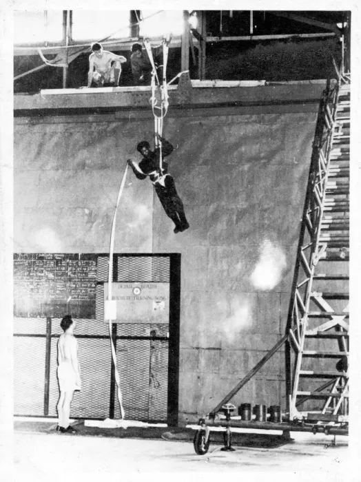 Framed Print : Thai paratroop trainee practising rapelling Framed Print : Thai paratroop trainee practising rapelling