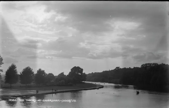 Framed Print : The Thames at Caversham Framed Print : The Thames at Caversham