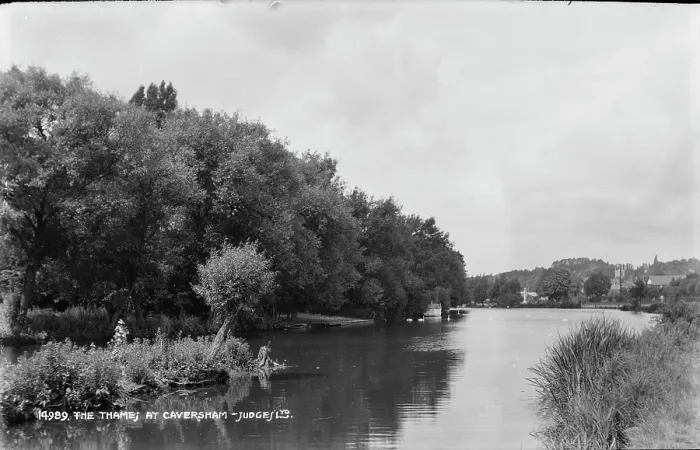 Framed Print : The Thames at Caversham Framed Print : The Thames at Caversham