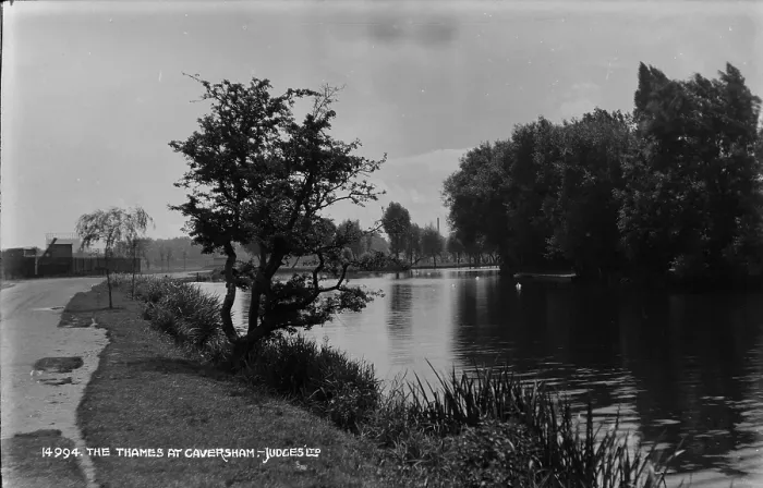 Framed Print : The Thames at Caversham Framed Print : The Thames at Caversham