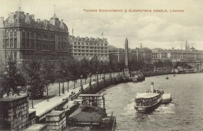 Framed Print : Thames Embankment / Cx Framed Print : Thames Embankment / Cx