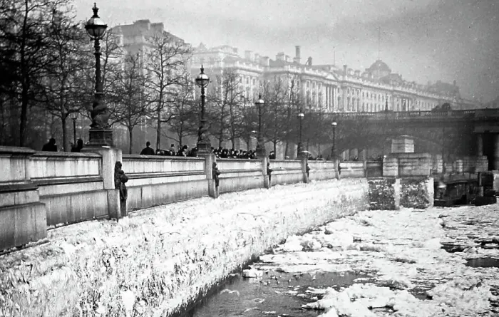 Framed Print : Thames Embankment and frozen River Thames, London Framed Print : Thames Embankment and frozen River Thames, London