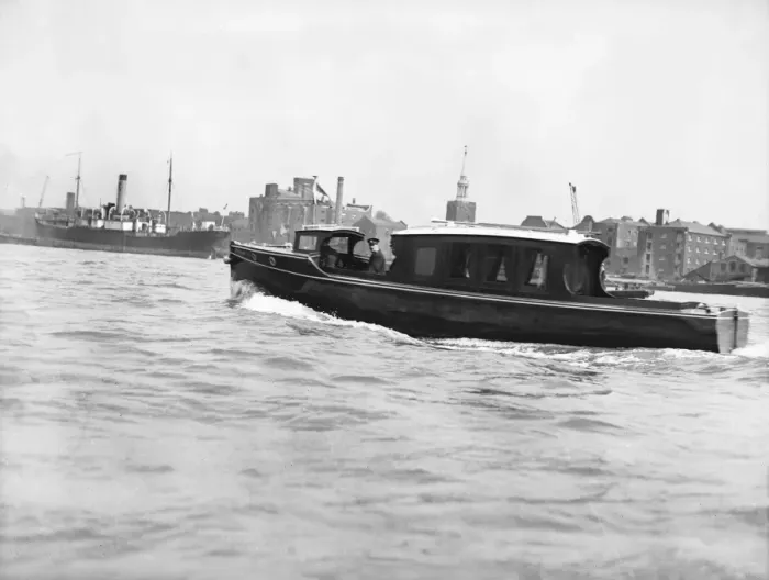 Framed Print : Thames River Police Boat Framed Print : Thames River Police Boat