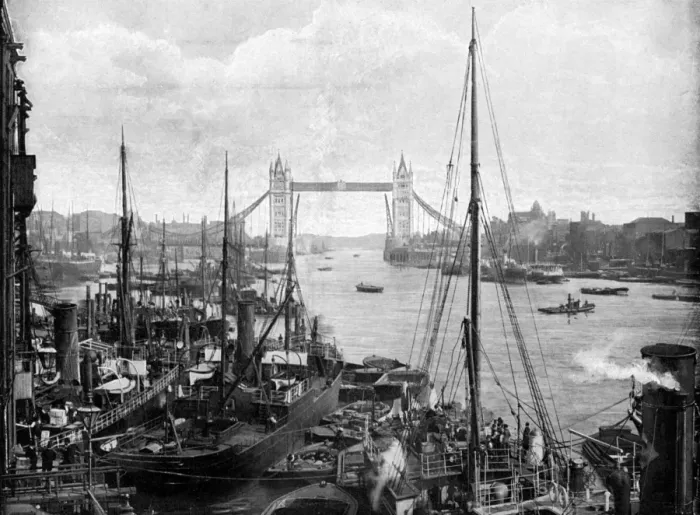 Framed Print : Thames / Tower Bridge 1901 Framed Print : Thames / Tower Bridge 1901