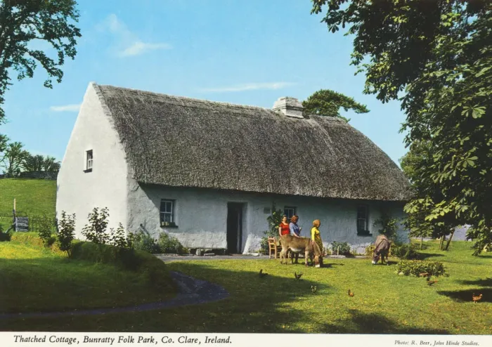 Framed Print : Thatched Cottage, Bunratty Folk Park, County Clare Framed Print : Thatched Cottage, Bunratty Folk Park, County Clare