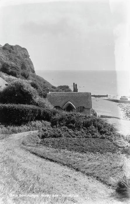 Framed Print : Thatched Cottage at Monks Bay Framed Print : Thatched Cottage at Monks Bay