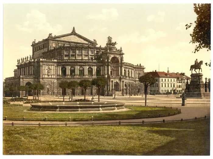 Framed Print : The theatre, Altstadt, Dresden, Saxony, Germany Framed Print : The theatre, Altstadt, Dresden, Saxony, Germany
