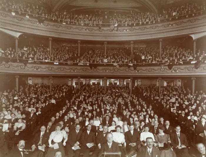 Framed Print : Theatre Audience in New York Framed Print : Theatre Audience in New York