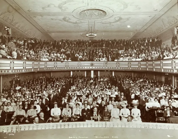 Framed Print : Theatre Audience in New York Framed Print : Theatre Audience in New York