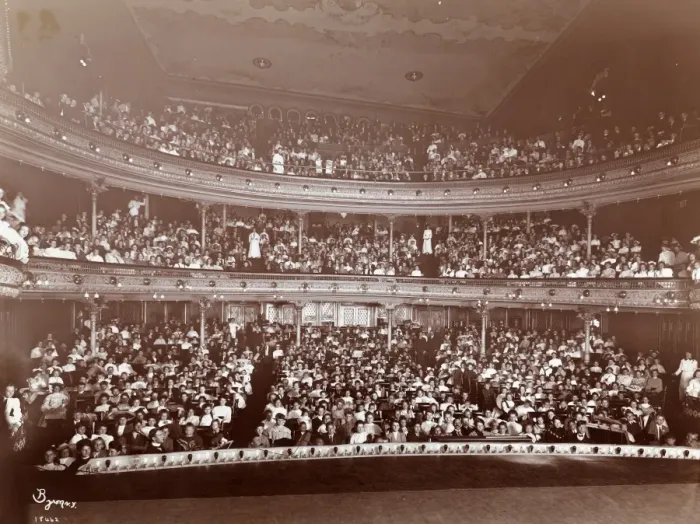 Framed Print : Theatre Audience in New York Framed Print : Theatre Audience in New York
