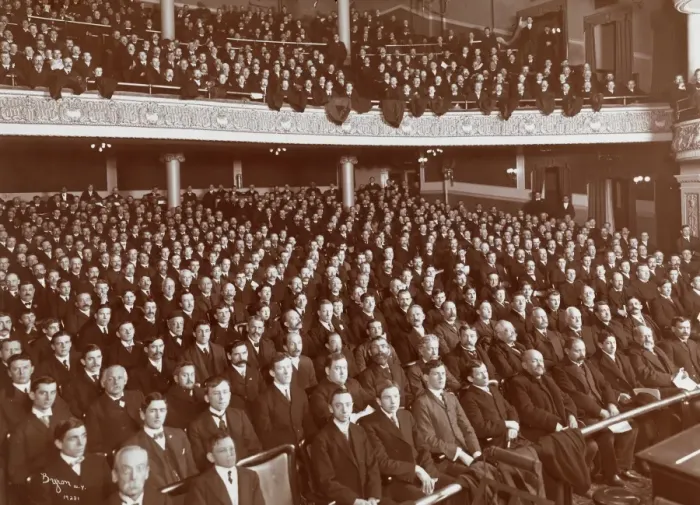Framed Print : Theatre Audience in New York Framed Print : Theatre Audience in New York