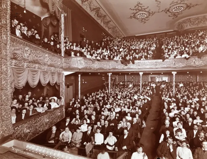 Framed Print : Theatre Audience in New York Framed Print : Theatre Audience in New York
