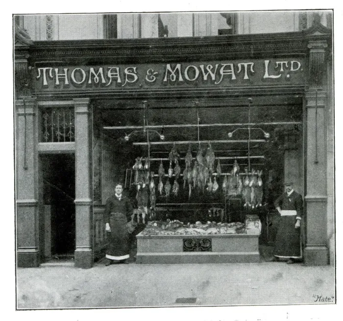 Framed Print : Thomas and Mowat, Fish and Poultry, High Street, Southampton Framed Print : Thomas and Mowat, Fish and Poultry, High Street, Southampton