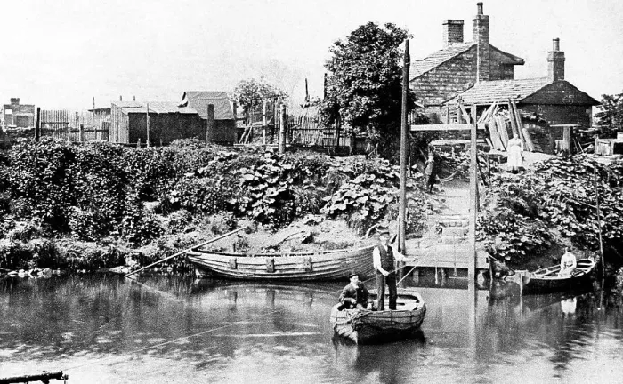 Framed Print : Thornhill Ferry - Dewsbury Framed Print : Thornhill Ferry - Dewsbury