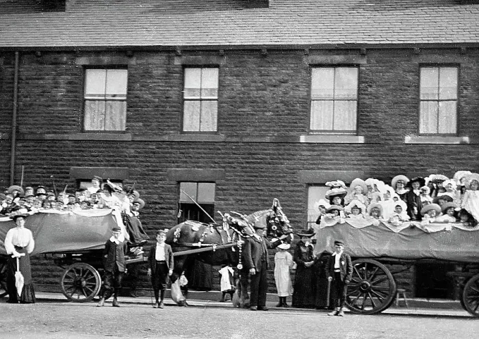 Framed Print : Thornhill Lees - Whitson Procession - 1906 - Dewsbury Framed Print : Thornhill Lees - Whitson Procession - 1906 - Dewsbury